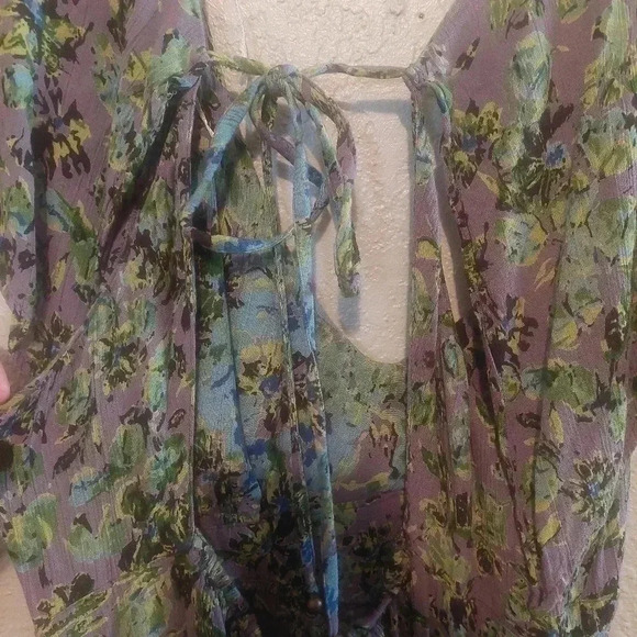 ANGIE Floral Boho Print Dress Size S Womens Flutter Sleeve Ruffle - Picture 6 of 9